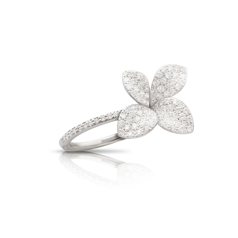 http://williambarthman.bluestar-apps.com/upload/product/18K WHITE GOLD DIAMOND GIARDINI SERGRETI PETITE RING 0.76. 