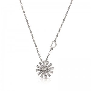 DAMIANI 18K WHITE GOLD DIAMOND MARGHERITA NECKLACE. 