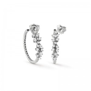 18K WHITE GOLD DIAMOND MIMOSA EARRINGS 0.7000. 
