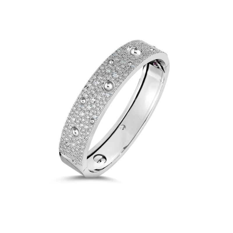 http://williambarthman.bluestar-apps.com/upload/product/18K WHITE GOLD DIAMOND POIS MOI LUNA BANGLE 3.90CT. 