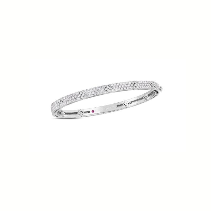 http://williambarthman.bluestar-apps.com/upload/product/18K WHITE GOLD DIAMOND LOVE IN VERONA BANGLE 48X58 DIA-1.70CT. 