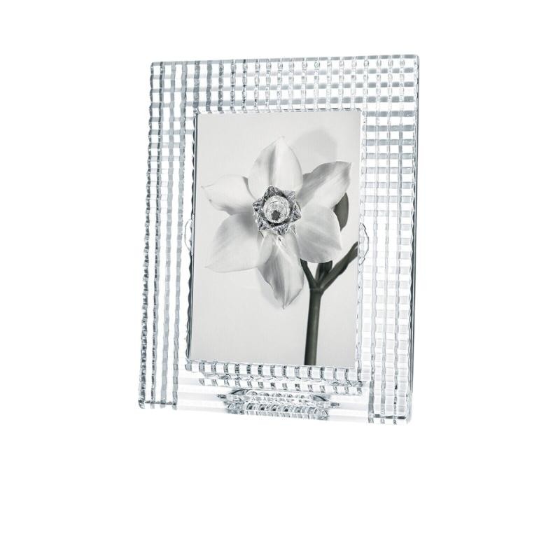 LEAD CRYSTAL PICTURE FRAME 5X7.