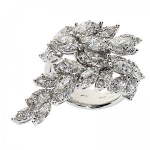 DAMIANI 18K WHITE GOLD DIAMOND LEAVES RING .